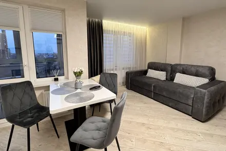 Studio apartment for daily rent in Pinsk, Pervomaiskaya St. 55